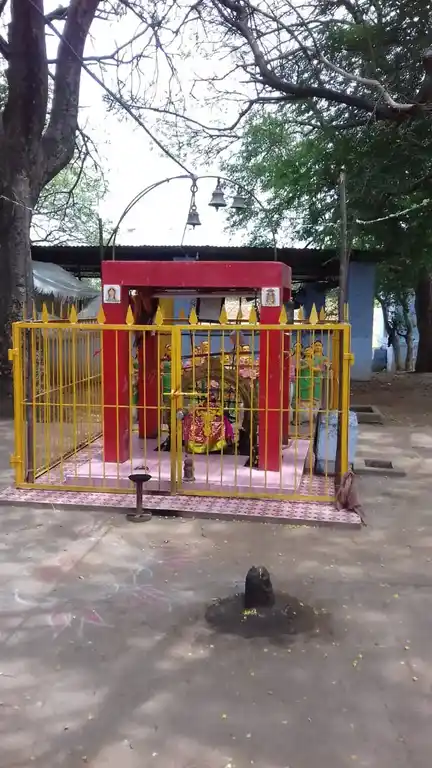 Arulmigu Durgaiamman Temple, Middle Of The Field, Vettarampatti - 627855 அருள்மிகு துர்க்கையம்மன் திருக்கோயில், Middle Of The Field, Vettarampatti - 627855, Tenkasi - Ancient Temple Architecture and History Image 4