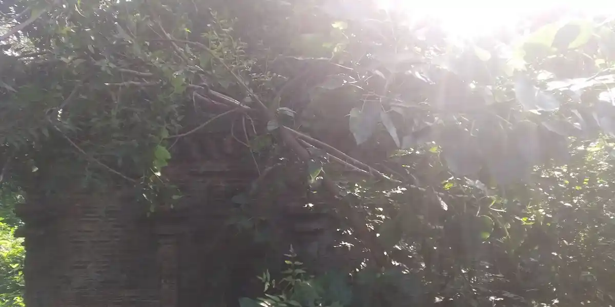 Arulmigu Eamperuman Kurathalvar Temple, Thiurkkannamangai - 610104 அருள்மிகு எம்பெருமான் கூதத்தாழ்வார் திருக்கோயில், Thiurkkannamangai - 610104, Thiruvarur - Ancient Temple Architecture and History Image 3