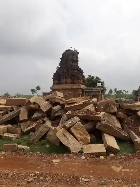 Arulmigu Easwaran Temple, Pulvayal - 622104 அருள்மிகு ஈஸ்வரர் திருக்கோயில், Pulvayal - 622104, Pudukkottai - Ancient Temple Architecture and History Image 3