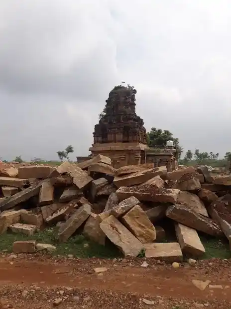 Arulmigu Easwaran Temple, Pulvayal - 622104 அருள்மிகு ஈஸ்வரர் திருக்கோயில், Pulvayal - 622104, Pudukkottai - Ancient Temple Architecture and History Image 5