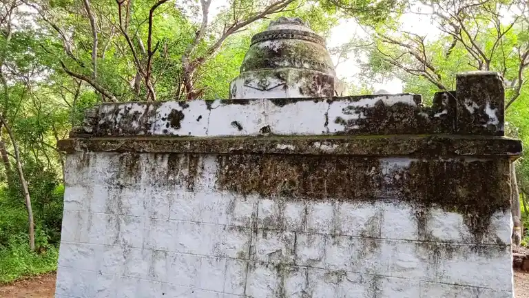 Arulmigu Edamalai Ayyanar Temple, Sokkampatti - 625103