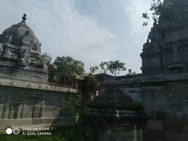 Arulmigu Eekamparanathasamy Temple, Ayyanar Vayal - 623527 அருள்மிகு. ஏகாம்பரநாதசாமி திருக்கோயில், Ayyanar Vayal - 623527, Sivagangai - Ancient Temple Architecture and History Image 3