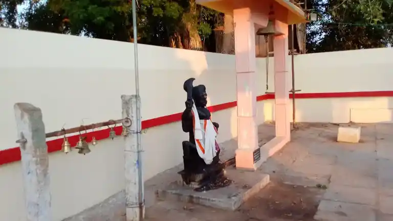 Arulmigu Eelaikaththa Amman Temple, Thamarakki - 630562 Arulmigu Eelaikaththa Amman Temple, Thamarakki - 630562, Sivagangai - Ancient Temple Architecture and History Image 3