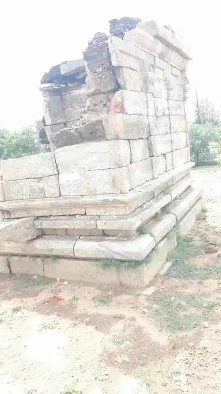 Arulmigu Eeswaran Temple, Amarapoondi - 624613 அருள்மிகு ஈஸ்வரன் திருக்கோயில், Amarapoondi - 624613, Dindigul - Ancient Temple Architecture and History Image 4