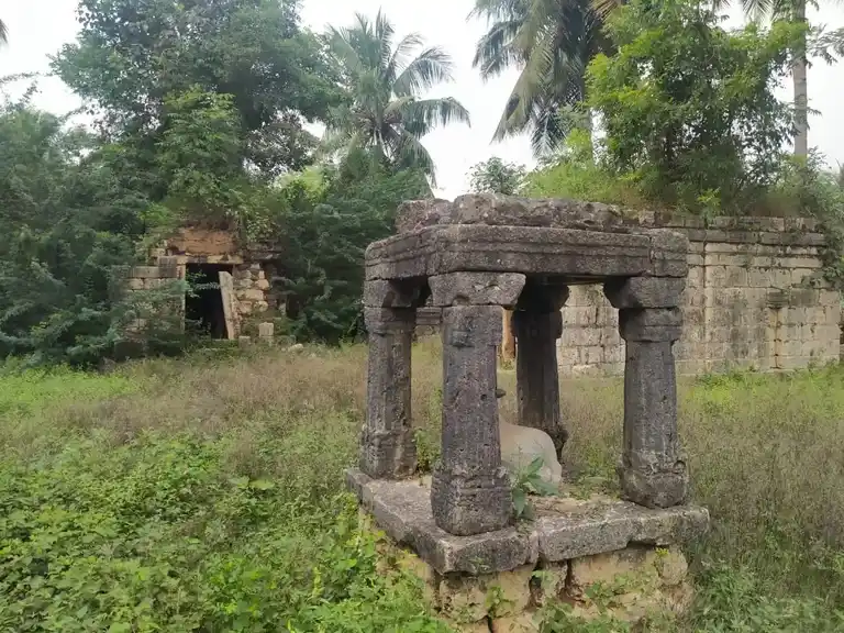 Arulmigu Egambareswarar Temple, Ilangaicheri - 621714 Arulmigu Egambareswarar Temple, Ilangaicheri - 621714, Ariyalur - Ancient Temple Architecture and History Image 3