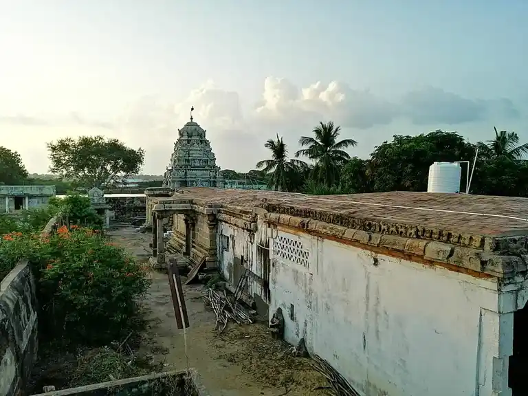 Arulmigu Egamparanatha Swamy Temple, Thiruvegampathur - 630408 அருள்மிகு ஏகாம்பரநாதசுவாமி திருக்கோயில், Thiruvegampathur - 630408, Sivagangai - Ancient Temple Architecture and History Image 2