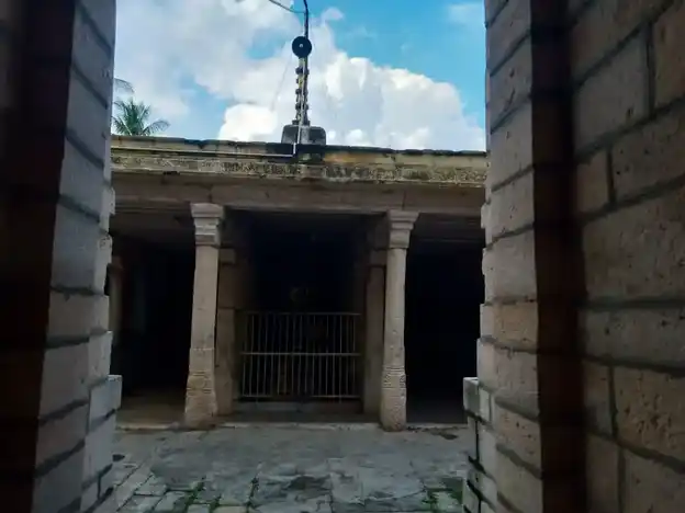 Arulmigu Egandalingaswamy Temple, Gandheeshwaram - 628612 அருள்மிகு ஏகாந்தலிங்கசுவாமி திருக்கோயில், காந்தீஸ்வரம் - 628612, Thoothukudi - Ancient Temple Architecture and History Image 3