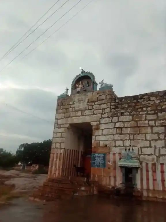 Arulmigu Egapushpapriyanadhaswamy Temple, Thiruthiyamalai - 620102 Arulmigu Egapushpapriyanadhaswamy Temple, Thiruthiyamalai - 620102, Thiruchirappalli - Ancient Temple Architecture and History Image 4
