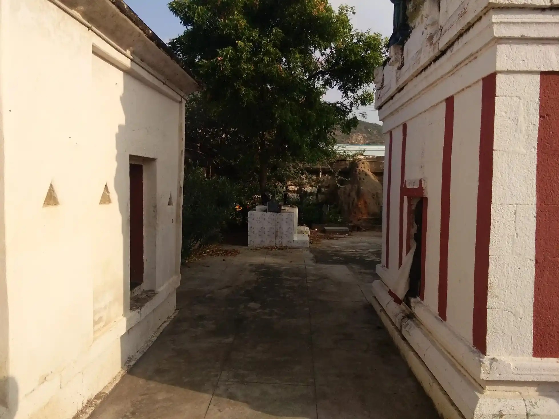 Arulmigu Ekaambareswarar Temple, Elambalur - 621212 Arulmigu Ekaambareswarar Temple, Elambalur - 621212, Perambalur - Ancient Temple Architecture and History Image 6