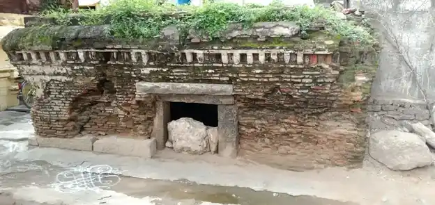 Arulmigu Ekambaraeswarar Temple, Iyan Kulakkarai - 606601 அருள்மிகு ஏகாம்பரேஸ்வரர் திருக்கோயில், Iyan Kulakkarai - 606601, Tiruvannamalai - Ancient Temple Architecture and History Image 4