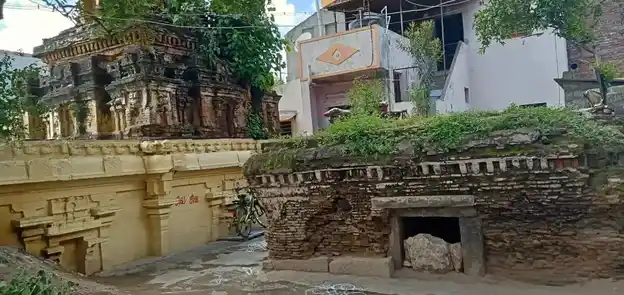 Arulmigu Ekambaraeswarar Temple, Iyan Kulakkarai - 606601 அருள்மிகு ஏகாம்பரேஸ்வரர் திருக்கோயில், Iyan Kulakkarai - 606601, Tiruvannamalai - Ancient Temple Architecture and History Image 8