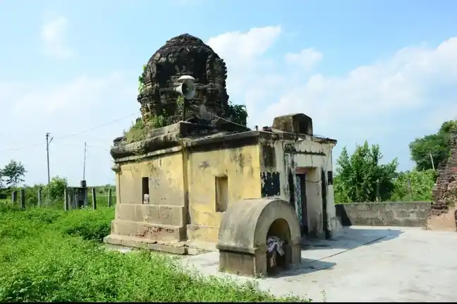 Arulmigu Ekambaranathar Temple, Navalloor - 601301 அருள்மிகு ஏகாம்பரநாதர் திருக்கோயில், Navalloor - 601301, Kancheepuram - Ancient Temple Architecture and History Image 2