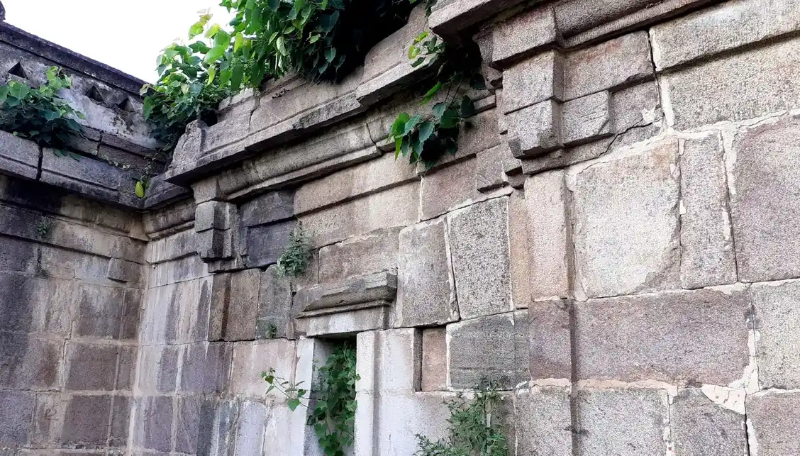 Arulmigu Ekambareswarar and Kanthappar Temple, Thammanur - 631605 அருள்மிகு ஏகாம்பரேஸ்வரர் மற்றும் கந்தப்பர் திருக்கோயில், தம்மனூர் - 631605, Kancheepuram - Ancient Temple Architecture and History Image 3