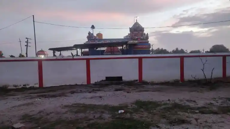 Arulmigu Ekambareswarar Temple, Akkarambakkam - 601007 அருள்மிகு ஏகாம்பரேஸ்வரர் திருக்கோயில், அக்கரம்பாக்கம் - 601007, Tiruvallur - Ancient Temple Architecture and History Image 6