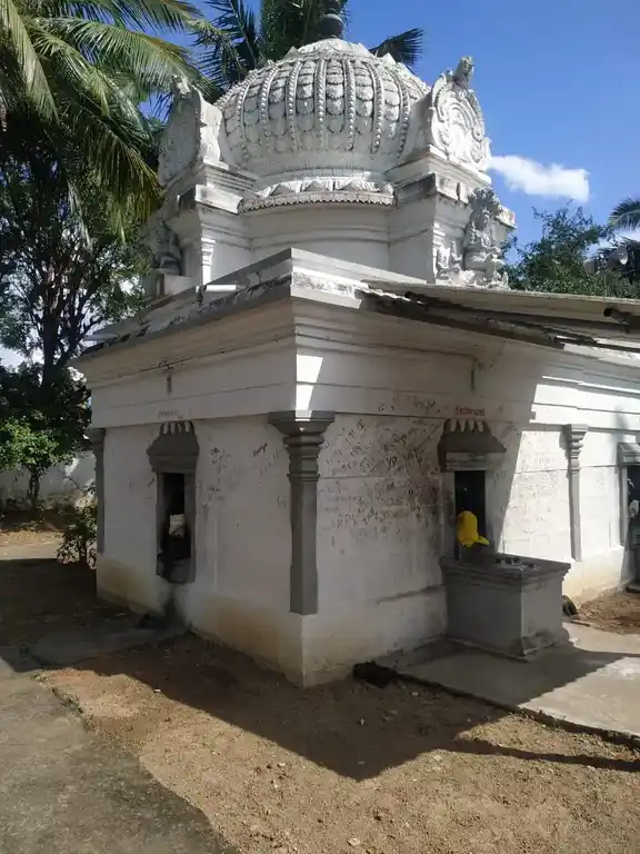 Arulmigu Ekambareswarar Temple, Endaththur - 603306 அருள்மிகு ஏகாம்பரேசுவரர் திருக்கோயில், எண்டத்தூர் - 603306, Chengalpattu - Ancient Temple Architecture and History Image 3