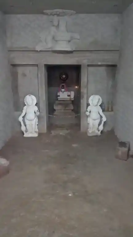 Arulmigu Ekampareswarar Kamatchiamman Temple, Puduppettai, Attur - 636102 அருள்மிகு ஏகாம்பரேஸ்வரர் காமாட்சியம்மன் திருக்கோவில், புதுப்பேட்டை, ஆத்தூர் - 636102, Salem - Ancient Temple Architecture and History Image 4