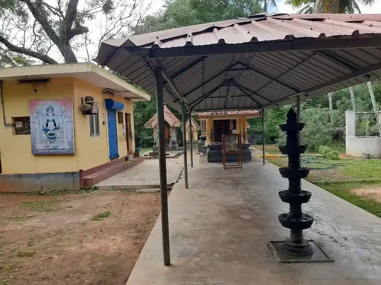 Arulmigu Elangam Bagavathiamman Temple, Keelkulam Pitakai - 629193 அருள்மிகு இலங்கம் பகவதி அம்மன் திருக்கோயில், Keelkulam Pitakai - 629193, Kanyakumari - Ancient Temple Architecture and History Image 9