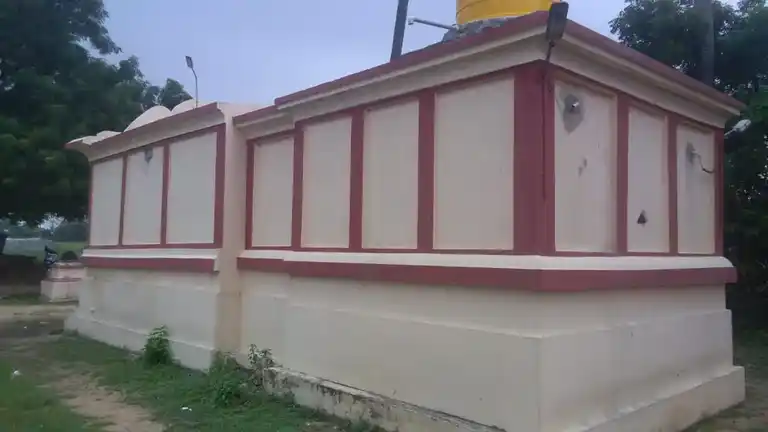 Arulmigu Eleangaliamman Temple, Vellavedu - 600124 அருள்மிகு இளங்காளியம்மன் திருக்கோயில், Vellavedu - 600124, Tiruvallur - Ancient Temple Architecture and History Image 3