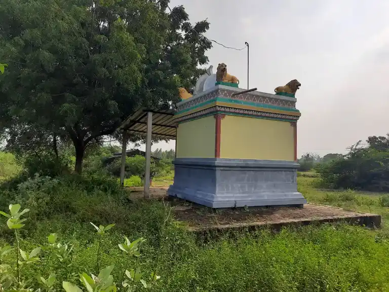 Arulmigu Ellai Mariamman Temple, End Of The Village, Pondavakkam - 602026 அருள்மிகு எல்லை மாரியம்மன் திருக்கோயில், End Of The Village, Pondavakkam - 602026, Tiruvallur - Ancient Temple Architecture and History Image 2