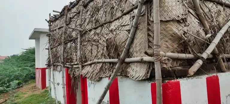 Arulmigu Ellai Pidariyamman, Sellandiamman And Ramayanpatti Kannimar Temple, Kurumbapatti - 624306 குரும்பபட்டி அருள்மிகு எல்லபிடாரியம்மன் கோயில், Kurumbapatti - 624306, Dindigul - Ancient Temple Architecture and History Image 3