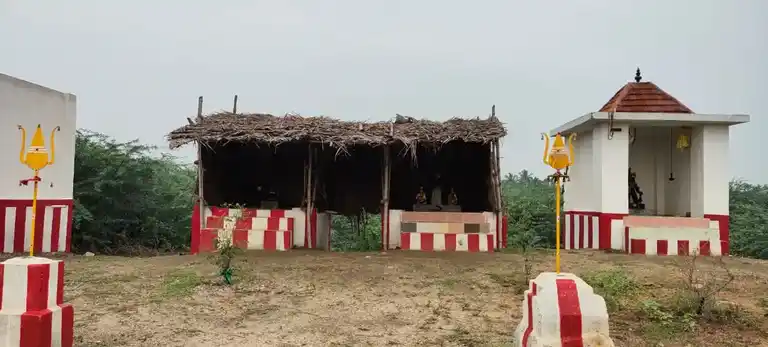 Arulmigu Ellai Pidariyamman, Sellandiamman And Ramayanpatti Kannimar Temple, Kurumbapatti - 624306 குரும்பபட்டி அருள்மிகு எல்லபிடாரியம்மன் கோயில், Kurumbapatti - 624306, Dindigul - Ancient Temple Architecture and History Image 4