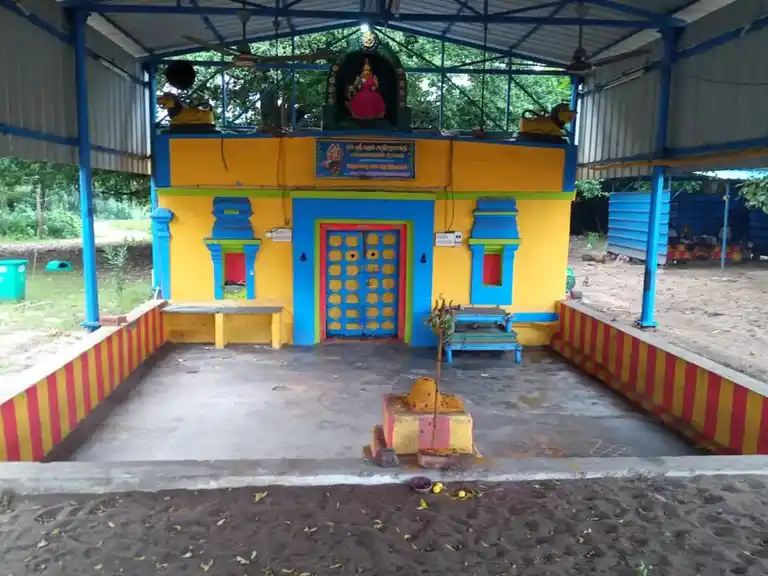 Arulmigu Ellaiamman Temple, Puzhuthivakkam - 601204 அருள்மிகு எல்லையம்மன் திருக்கோயில், புழுதிவாக்கம் - 601204, Tiruvallur - Ancient Temple Architecture and History Image 2