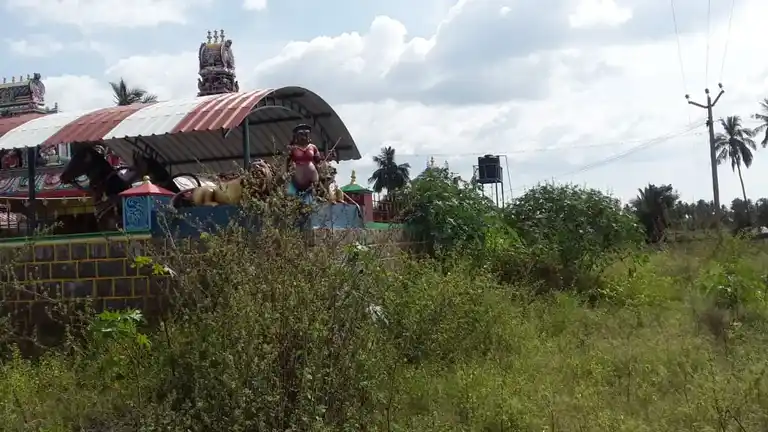 Arulmigu Ellaipidariamman Temple, Karuvalli, Kadayampatti - 636305 அருள்மிகு எல்லைப்பிடாரியம்மன் திருக்கோயில், Karuvalli, Kadayampatti - 636305, Salem - Ancient Temple Architecture and History Image 2