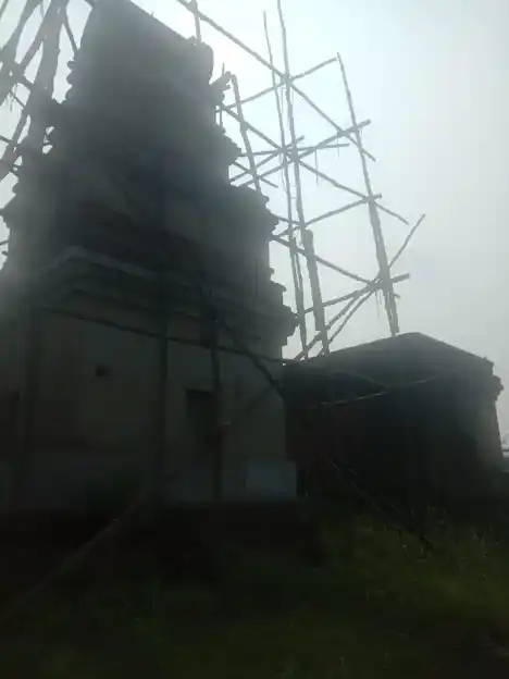 Arulmigu Elumunieswarar Temple, Near Railway Track, Periyakavanam - 601204 Arulmigu Elumunieswarar Temple, Near Railway Track, Periyakavanam - 601204, Tiruvallur - Ancient Temple Architecture and History Image 2