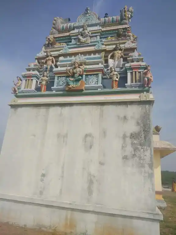 Arulmigu Eluvandiamman Mariamman Athanooramman Temple, Navani - 637018 அருள்மிகு எழுவாண்டியம்மன் , மாரியம்மன் அத்தனூரம்மன் திருக்கோயில், Navani - 637018, Namakkal - Ancient Temple Architecture and History Image 4