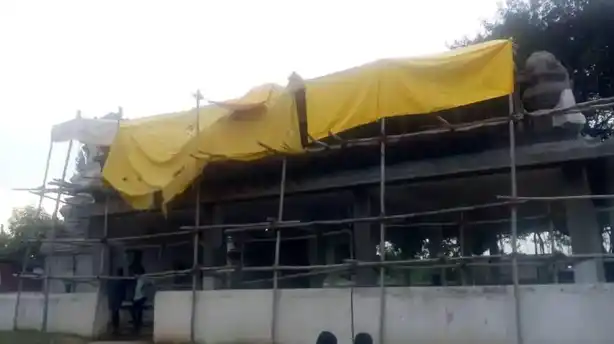 Arulmigu Emperuman Kuzhandhai Vazhiyamman Temple, Panamugai - 632511 Arulmigu Emperuman Kuzhandhai Vazhiyamman Temple, Panamugai - 632511, Tiruvannamalai - Ancient Temple Architecture and History Image 4