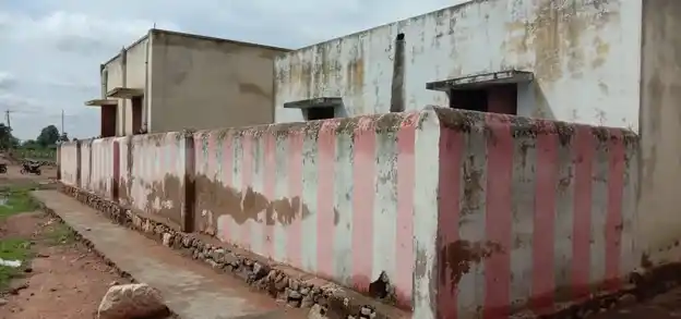 Arulmigu Emperumanar Temple, Kalwai, Kalvoy - 628622 அருள்மிகு எம்பெருமானார் திருக்கோயில், Kalvoy - 628622, Thoothukudi - Ancient Temple Architecture and History Image 3