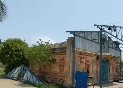 Arulmigu Enaiyalum Kannaperumal Temple, Kovilpathu, Kovilpathu - 609111 அருள்மிகு எனையாளும் கண்ணபெருமாள் திருக்கோயில், கோவில்பத்து - 609111, Nagapattinam - Ancient Temple Architecture and History Image 4