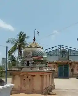 Arulmigu Enaiyalum Kannaperumal Temple, Kovilpathu, Kovilpathu - 609111 அருள்மிகு எனையாளும் கண்ணபெருமாள் திருக்கோயில், கோவில்பத்து - 609111, Nagapattinam - Ancient Temple Architecture and History Image 5