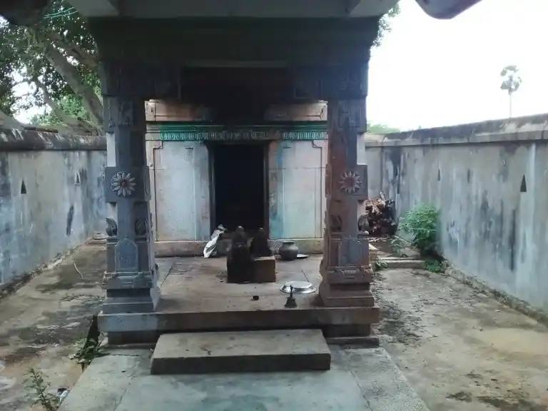 Arulmigu Enathikattu Ayyanar Temple, Thenur - 622401 அருள்மிகு ஏனாதி காட்டு அய்யனார் திருக்கோயில், Thenur - 622401, Pudukkottai - Ancient Temple Architecture and History Image 3