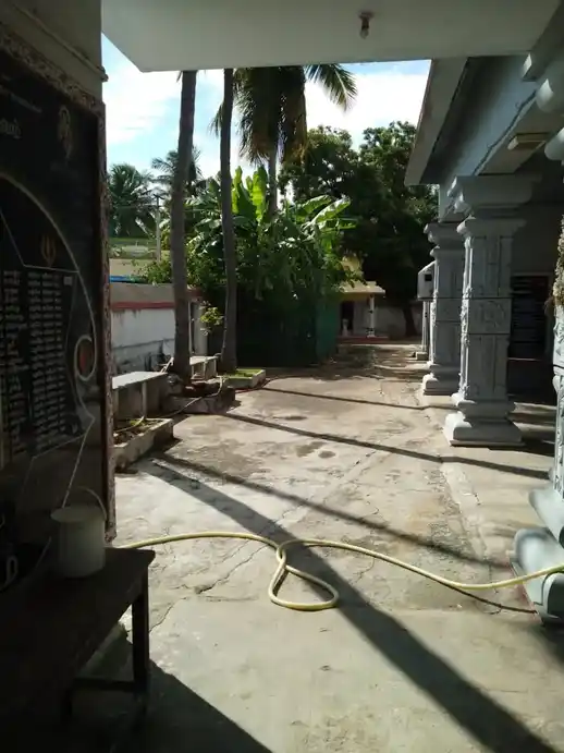 Arulmigu Enthamukkal Jalambal Temple, Old Perungalathoor, Chennai - 600063 அருள்மிகு ஈந்தமுக்கல் ஜாலாம்பாள் அம்மன் திருக்கோயில், பழைய பெருங்களத்தூர், சென்னை - 600063, Chengalpattu - Ancient Temple Architecture and History Image 3