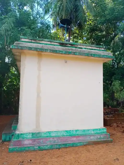 Arulmigu Enthu Vittu Samy Temple, Murugesapuram, Paramankuruchi - 628213 அருள்மிகு ஐந்து வீட்டு சாமி திருக்கோயில், Murugesapuram, Paramankuruchi - 628213, Thoothukudi - Ancient Temple Architecture and History Image 3