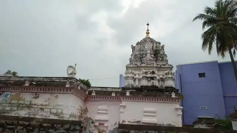 Arulmigu Erattai Vinayagar Dhandayuthabany Temple, Barur - 635201 அருள்மிகு இரட்டைவிநாயகர், தண்டாயுதபாணி சுவாமி திருக்கோயில், Barur - 635201, Krishnagiri - Ancient Temple Architecture and History Image 2