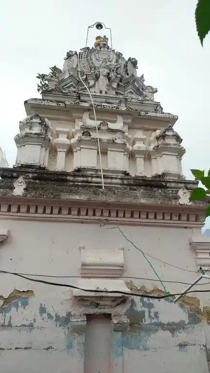 Arulmigu Erattai Vinayagar Dhandayuthabany Temple, Barur - 635201 அருள்மிகு இரட்டைவிநாயகர், தண்டாயுதபாணி சுவாமி திருக்கோயில், Barur - 635201, Krishnagiri - Ancient Temple Architecture and History Image 3