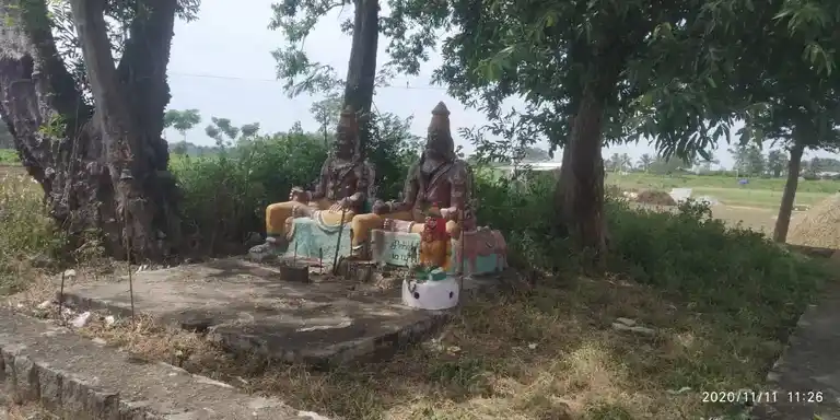 Arulmigu Erikodi Muniappan Temple, Near Adiyamankottam, Konangihalli - 636813 அருள்மிகு ஏரிக்கோடி முனியப்பன் திருக்கோயில், Near Adiyamankottam, Konangihalli - 636813, Dharmapuri - Ancient Temple Architecture and History Image 4