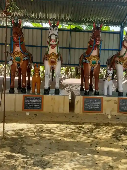 Arulmigu Erimuniappan Temple, Chinnapuliyur - 638455 அருள்மிகு ஏரி முனியப்பசுவாமி திருக்கோயில், Chinnapuliyur - 638455, Erode - Ancient Temple Architecture and History Image 2