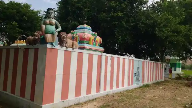 Arulmigu Erukkumanikkulam Pidaari Temple, Vettukkaadu - 622102 அருள்மிகு எருக்குமணிக்குளம் பிடாரி திருக்கோயில், Vettukkaadu - 622102, Pudukkottai - Ancient Temple Architecture and History Image 3