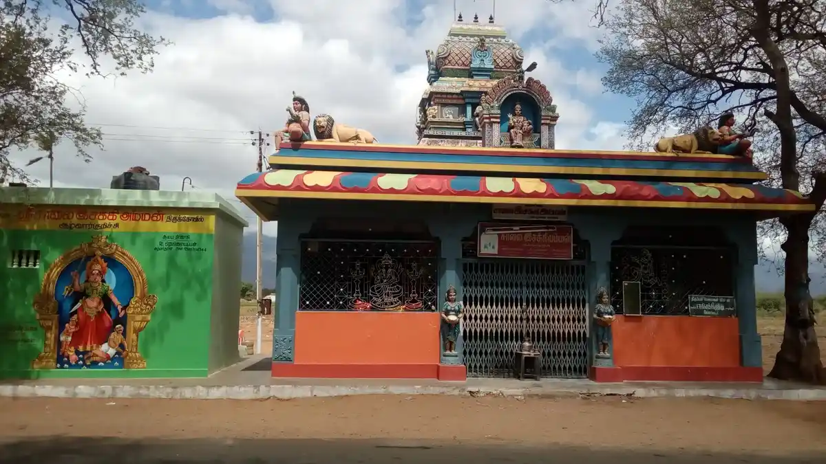 Arulmigu Esakkiamman Temple, Alwarkurichi, Alwarkurichi - 627412 அருள்மிகு இசக்கியம்மன் திருக்கோயில், ஆழ்வாா்குறிச்சி, ஆழ்வாா்குறிச்சி - 627412, Tenkasi - Ancient Temple Architecture and History Image 3