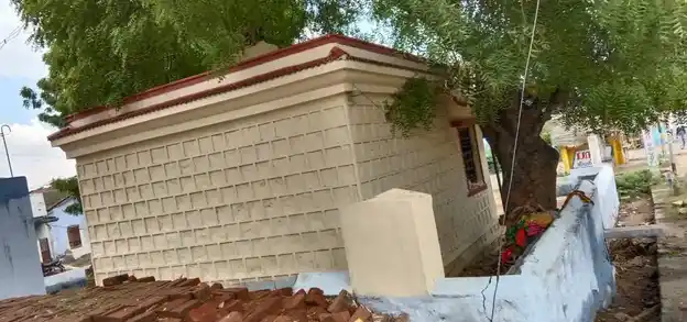 Arulmigu Esakkiamman Temple, Seerakulam, Kallidaikurichi - 627416 அருள்மிகு இசக்கியம்மன் திருக்கோயில், Seerakulam, Kallidaikurichi - 627416, Tirunelveli - Ancient Temple Architecture and History Image 2