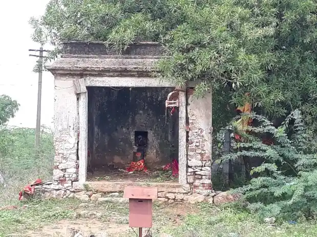 Arulmigu Esakkiamman Temple, Vellalankulam - 627012 அருள்மிகு இசக்கியம்மன் திருக்கோயில், வெள்ளாளன்குளம் - 627012, Tirunelveli - Ancient Temple Architecture and History Image 2