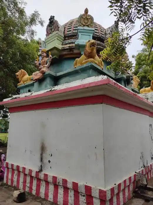 Arulmigu Esakkiyamman Temple, Thanneerpalli - 639107 அருள்மிகு சடச்சியம்மன் திருக்கோயில், Thanneerpalli - 639107, Karur - Ancient Temple Architecture and History Image 4