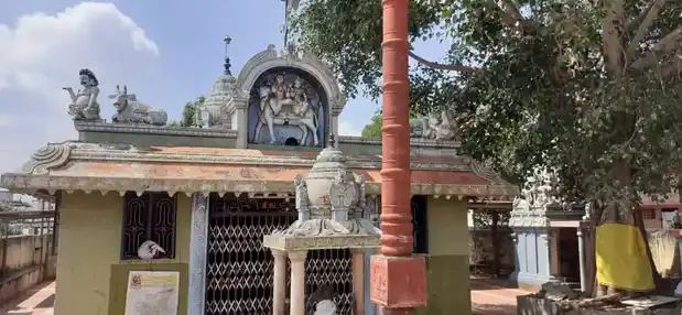 Arulmigu Eshanaatheeswarar Temple, Esanatham - 639203 அருள்மிகு ஈசநாதீஸ்வரர் திருக்கோயில், Esanatham - 639203, Karur - Ancient Temple Architecture and History Image 3