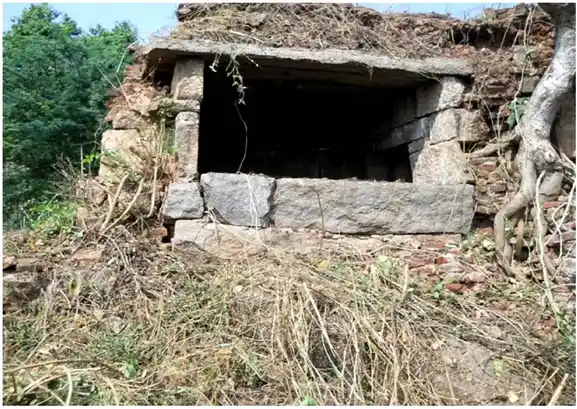 Arulmigu Eshwaran Temple, Aniyalai - 606751 அருள்மிகு ஈஸ்வரன் திருக்கோயில், Aniyalai - 606751, Tiruvannamalai - Ancient Temple Architecture and History Image 4