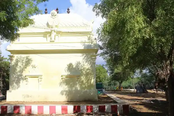 Arulmigu Essakiamman Temple, Village Out Side, Thonidurai - 627351 அருள்மிகு இசக்கியம்மன் திருக்கோயில், Village Out Side, தோணி துறை - 627351, Tirunelveli - Ancient Temple Architecture and History Image 3