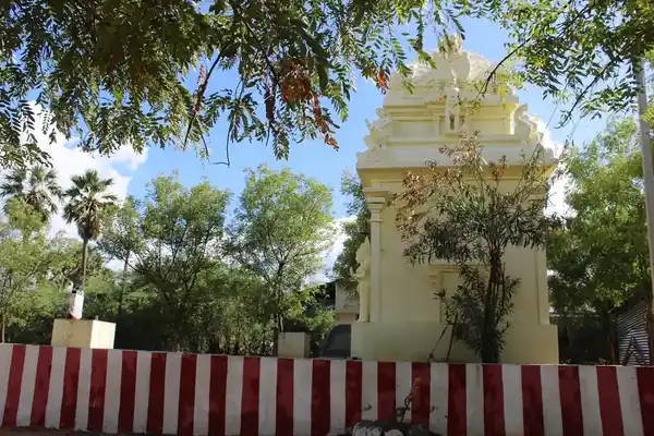 Arulmigu Essakiamman Temple, Village Out Side, Thonidurai - 627351 அருள்மிகு இசக்கியம்மன் திருக்கோயில், Village Out Side, தோணி துறை - 627351, Tirunelveli - Ancient Temple Architecture and History Image 4