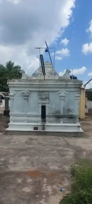 Arulmigu Eswaramoorthy Temple, Somampatti - 636115 அருள்மிகு ஈஸ்வர மூர்த்தி திருக்கோயில், Somampatti - 636115, Salem - Ancient Temple Architecture and History Image 5